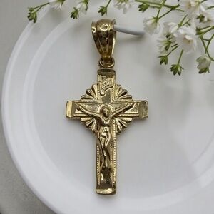 Kristen Kesho 10kt Yellow Gold Cross Charm Pendant NEW Made In USA